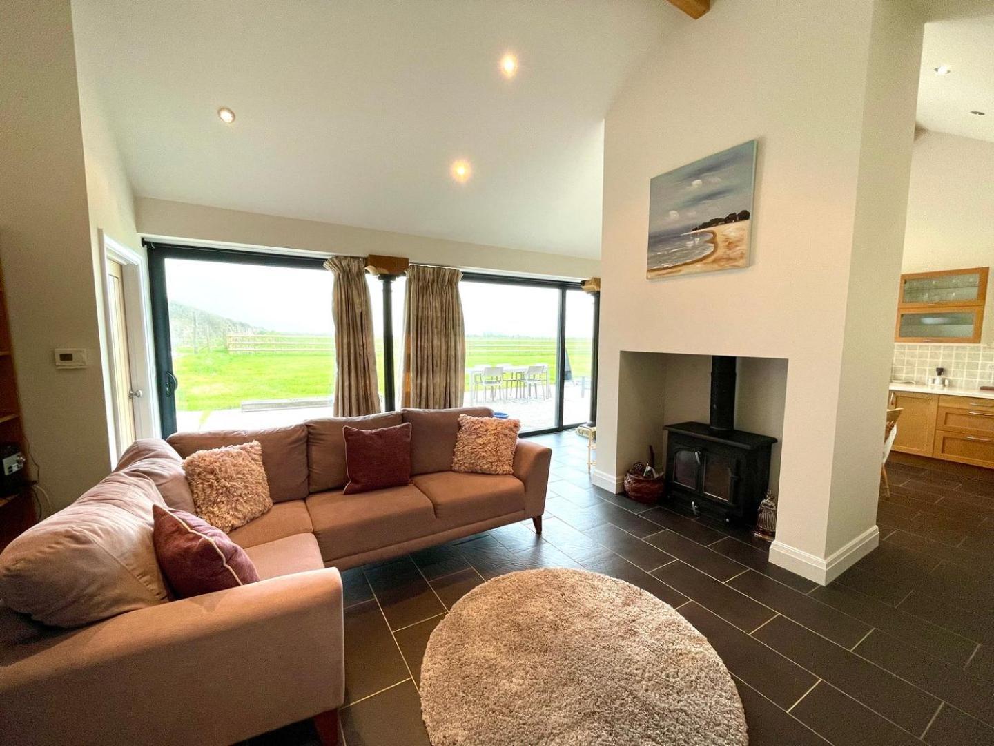 Cosy Barn With Views In Wick Vale Of Glamorgan Exterior photo